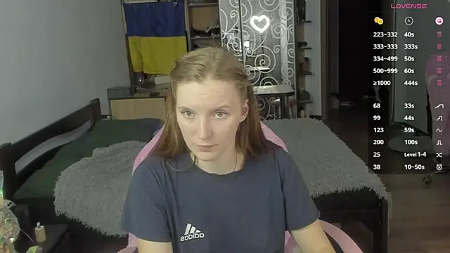 Snapshot of Mary_Blu chatting on 11.20.25 Mary Blu online show from 11.20.25