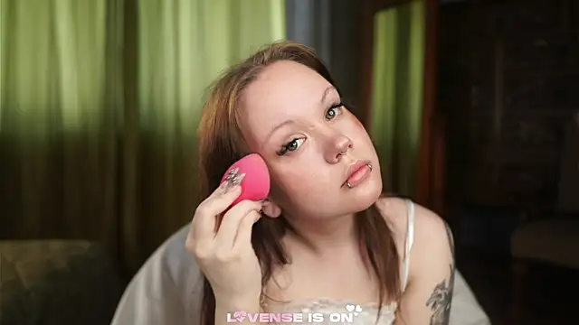 LeahAllsop online show from 05.08.26