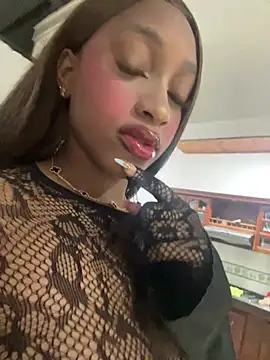 LiaTrainor online show from 03.26.26