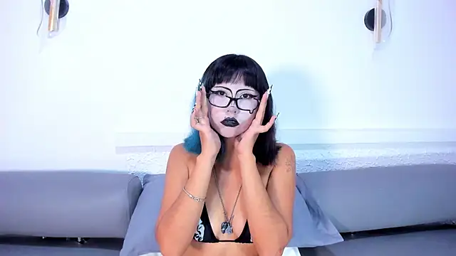 KleoLennox online show from 03.31.26