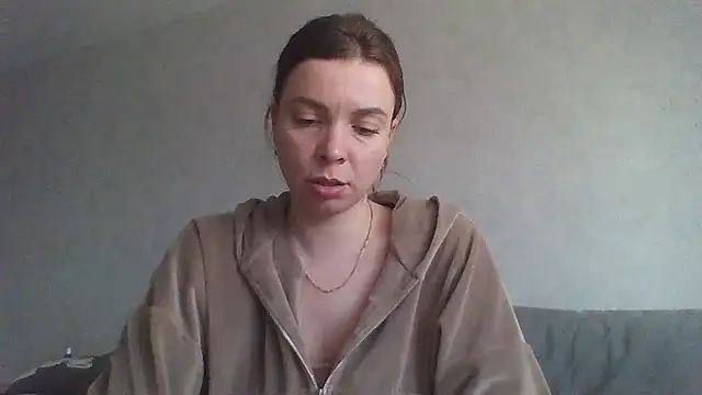 Luna2547 online show from 04.06.26