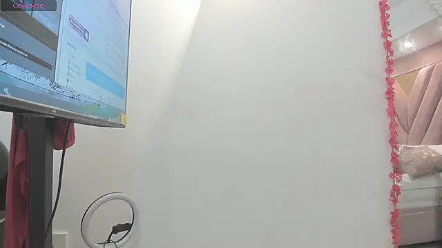 chloe larson online show from 06.18.26