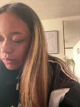 Baby Pink Love online show from 04.13.26