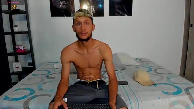 Snapshot of TedyX99 chatting on 04.04.26 TedyX99 online show from 04.04.26