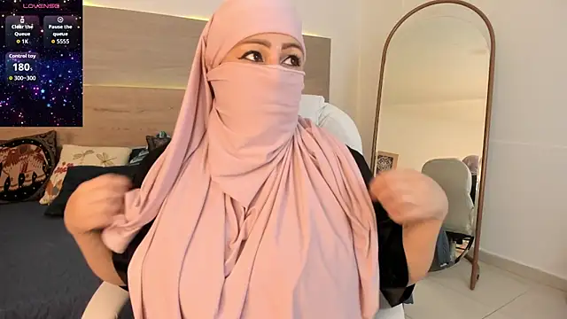 Snapshot of _Azahaaraa_ chatting on 03.03.26 Azahaaraa online show from 03.03.26