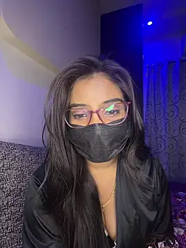 Snapshot of nikki_catz chatting on 04.18.26 nikki catz online show from 04.18.26