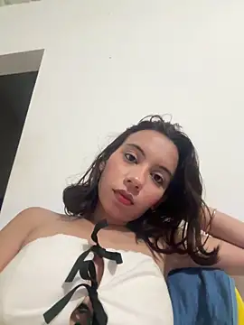 Snapshot of Nicole_Cute04 chatting on 03.05.26 Nicole Cute04 online show from 03.05.26