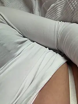 lena-smile683 online show from 04.13.26