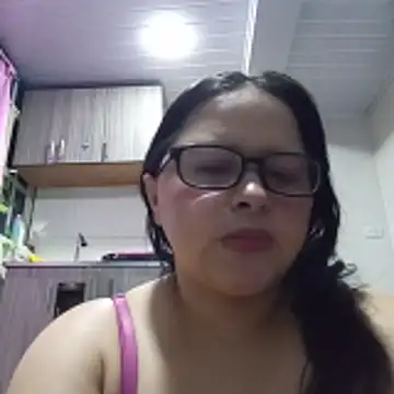 Snapshot of violetapeeveet chatting on 04.28.26 violetapeeveet online show from 04.28.26