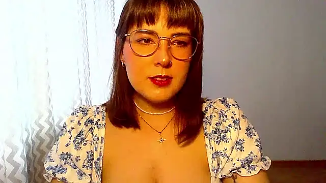 Snapshot of ClaraHard chatting on 07.22.26 ClaraHard online show from 07.22.26
