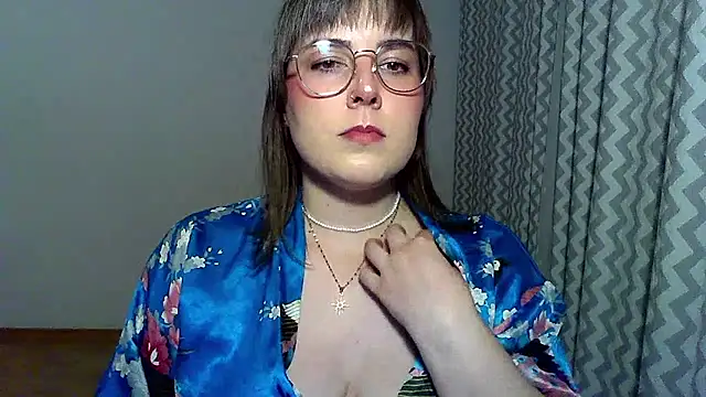 Snapshot of ClaraHard chatting on 07.22.26 ClaraHard online show from 07.22.26