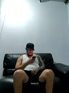 Snapshot of BadboyDirty1 chatting on 07.11.26 BadboyDirty1 online show from 07.11.26