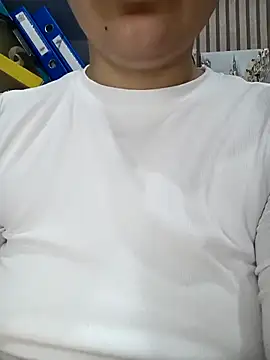 Emi hot1 online show from 03.17.26