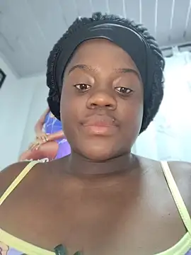 YourLiaa  online show from 04.05.26