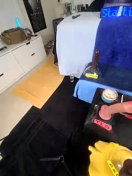 FantasyMan-BiWM online show from 04.10.26