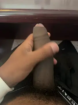 Snapshot of sexcboi69 chatting on 04.29.26 sexcboi69 online show from 04.29.26