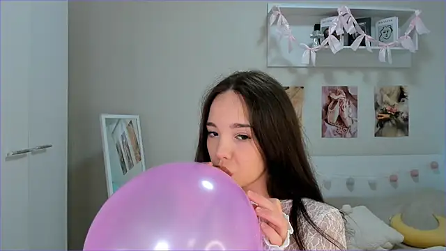 Milly Lane online show from 03.28.26