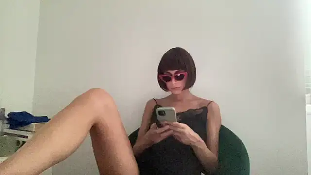 Snapshot of SlowVenomXX chatting on 06.29.26 SlowVenomXX online show from 06.29.26