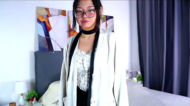 NelleMihalko online show from 04.05.26