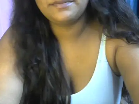 Snapshot of QUEEN-OF-QUEEN chatting on 06.21.26 QUEEN-OF-QUEEN online show from 06.21.26
