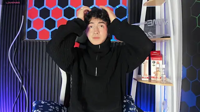 Cristopher Wild online show from 04.23.26