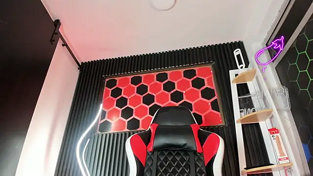 Cristopher Wild online show from 05.11.26