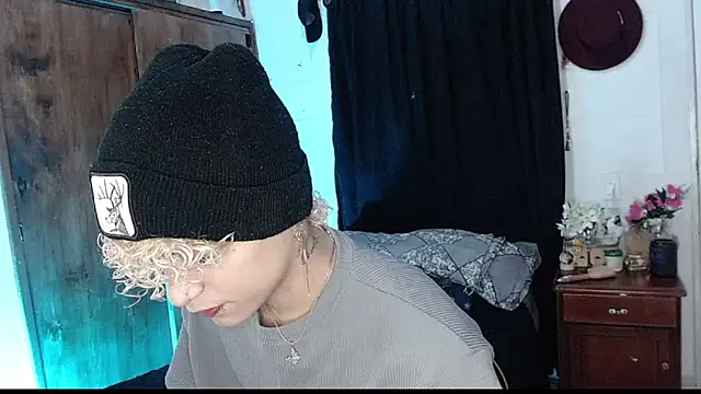 Snapshot of Lucke_Ccollins chatting on 04.01.26 Lucke Ccollins online show from 04.01.26