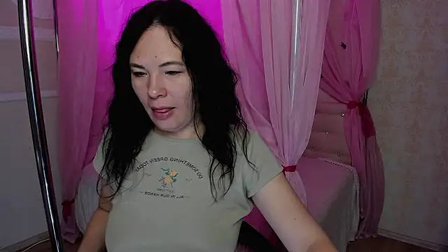 VictoriaSecretXO online show from 03.22.26