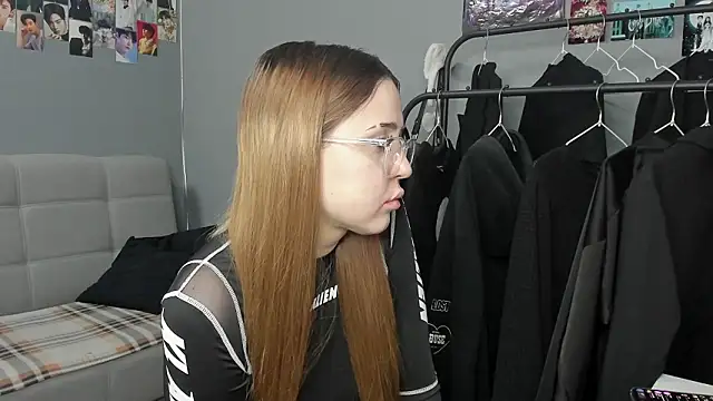 Snapshot of VanessaRosewood chatting on 03.29.26 VanessaRosewood online show from 03.29.26