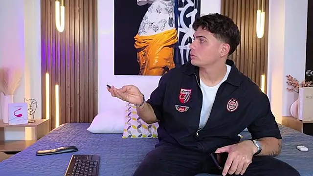 MrAdonis  online show from 04.04.26