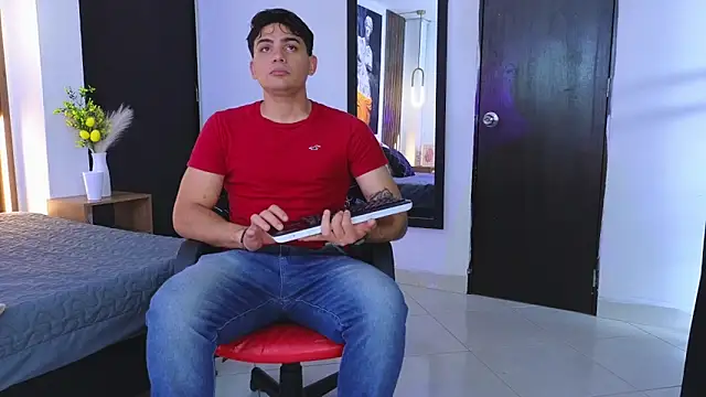 MrAdonis  online show from 04.13.26