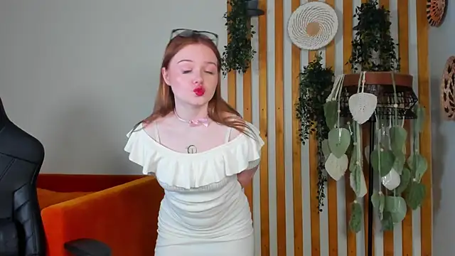 ElinaVale online show from 06.16.26