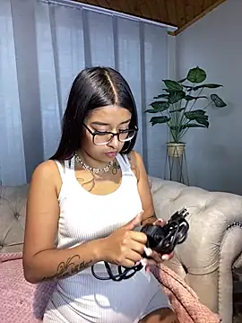 chanell pinkk online show from 04.08.26