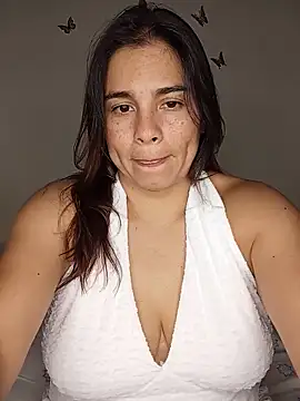 Snapshot of BettyBoo_w chatting on 05.31.26 BettyBoo w online show from 05.31.26