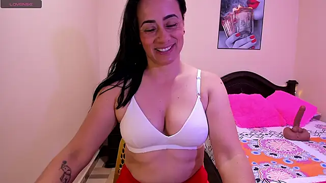 sara florez12 online show from 04.22.26