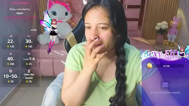 Snapshot of sara_tellez_s chatting on 06.14.26 sara tellez s online show from 06.14.26
