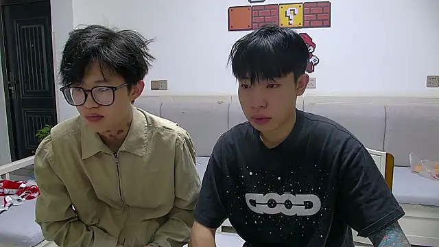 Chili-001 online show from 04.10.26