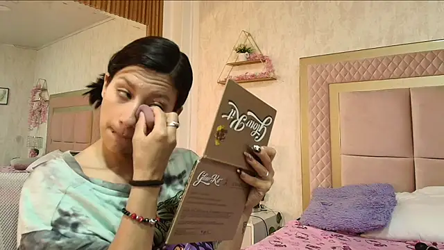 Madii  online show from 04.13.26