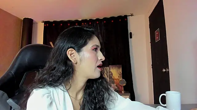 Snapshot of Vicky_Angeel chatting on 05.07.26 Vicky Angeel online show from 05.07.26