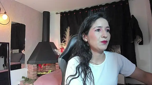 Snapshot of Vicky_Angeel chatting on 05.08.26 Vicky Angeel online show from 05.08.26