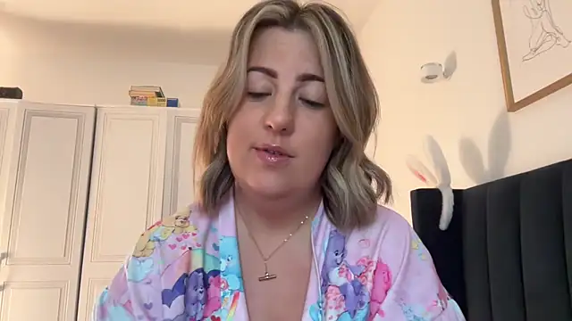 annabellewarick online show from 06.06.26