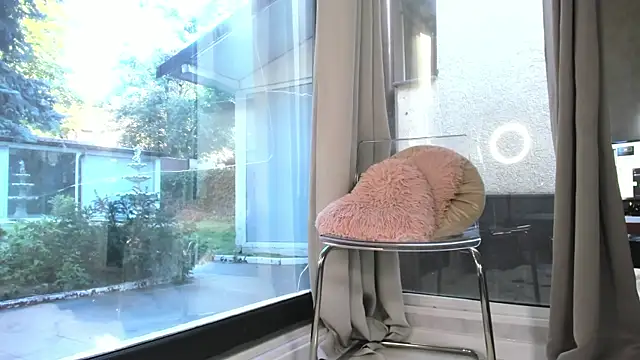 ScarletFlameee online show from 07.07.26