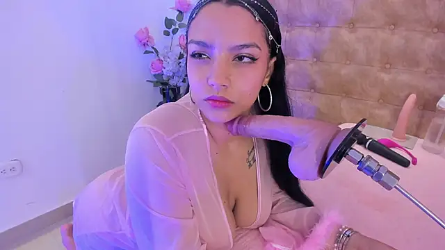 Snapshot of ariana_morelly chatting on 05.24.26 ariana morelly online show from 05.24.26