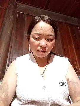 Yellow-pink online show from 04.03.26