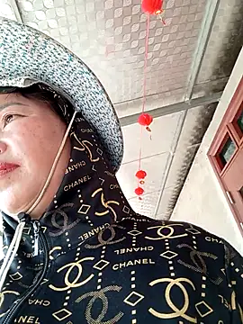 Yellow-pink online show from 04.04.26