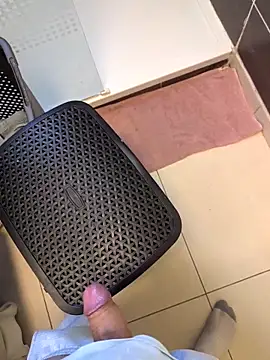 Louloulebon online show from 04.08.26