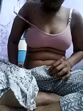 Snapshot of LovelyTrisha chatting on 03.18.26 LovelyTrisha online show from 03.18.26