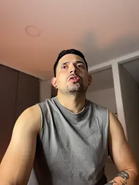 TroyeSavage online show from 04.07.26