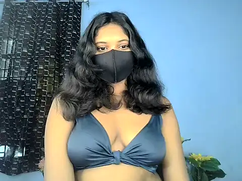 KASHISH SINGH  online show from 05.05.26