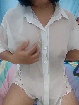Snapshot of Sweet-cum425 chatting on 05.27.26 Sweet-cum425 online show from 05.27.26